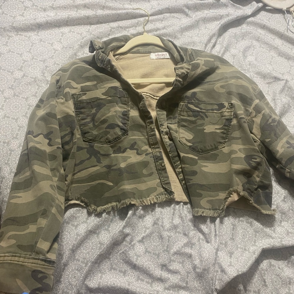 Cropped Camo jean jacket